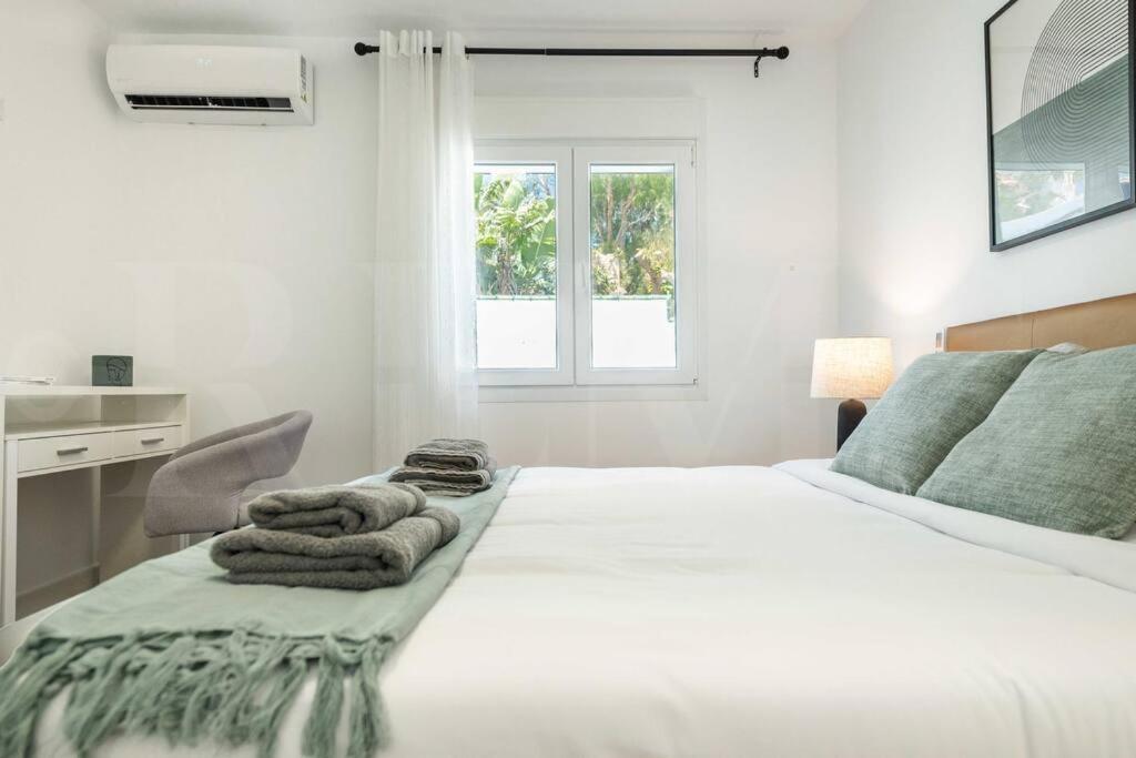 Vil·la With Private Heated Pool By The & Port - By Rems Benalmádena